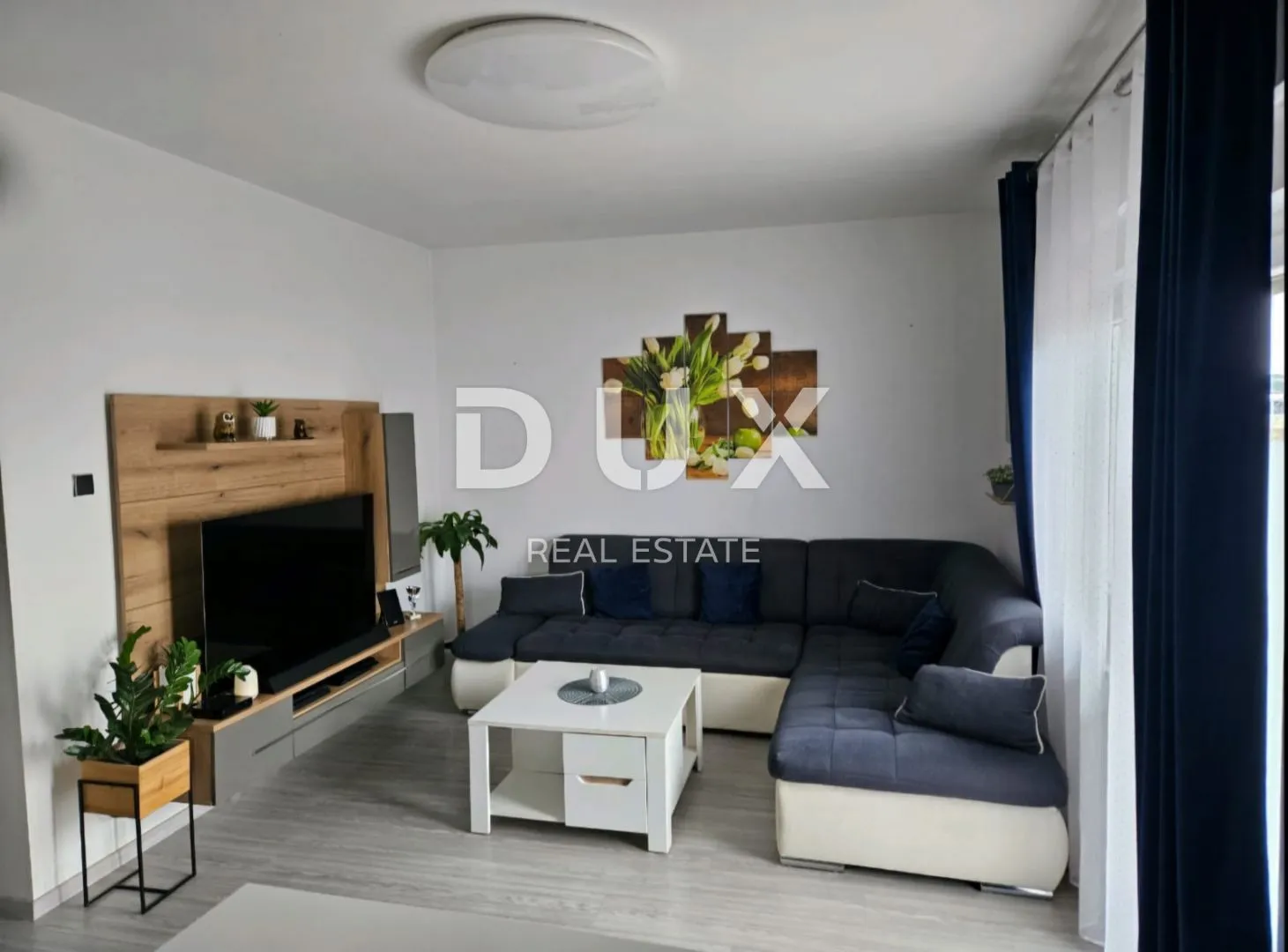 ISTRA, PULA - Obiteljski stan s vrtom u centru + dodatni studio apartman! RIJETKO DOSTUPNA LOKACIJA!