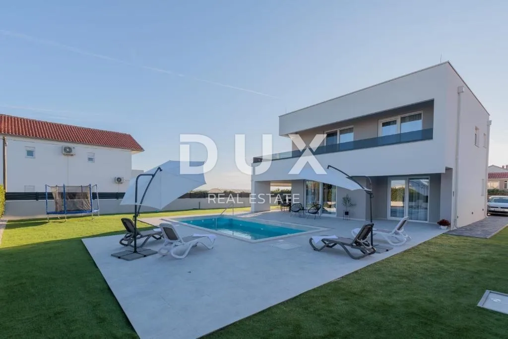 zadar, vrsi - kompletno namještena vila s bazenom i garažom! - slika 4