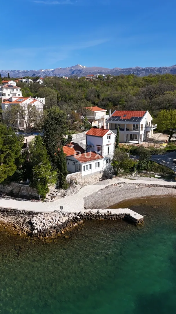 zadar, maslenica - posebna kuća u 1. redu do mora! - slika 8