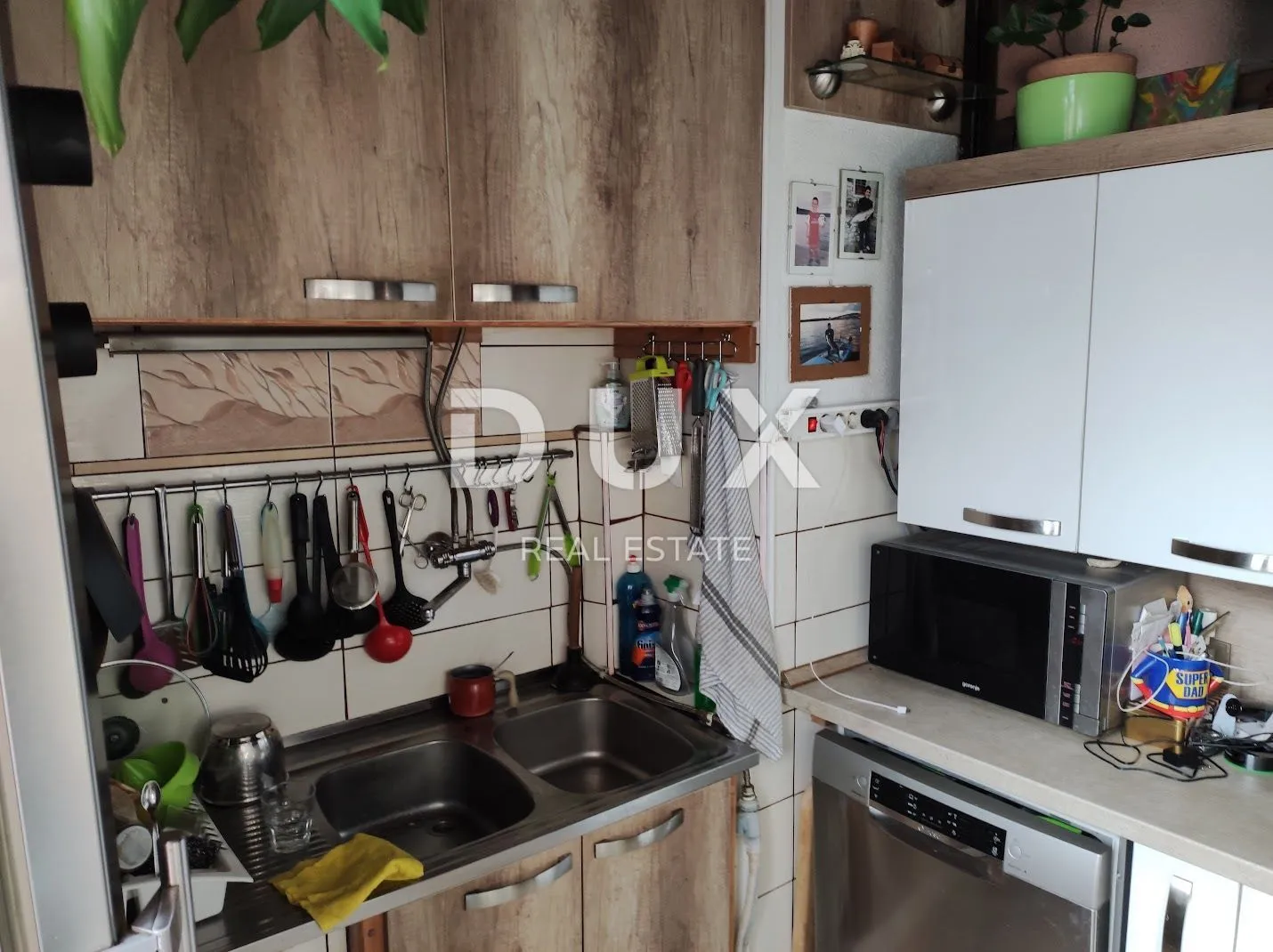 istra, pula - 3s+db stan u strogom centru pule - prvi red do mora! - slika 24