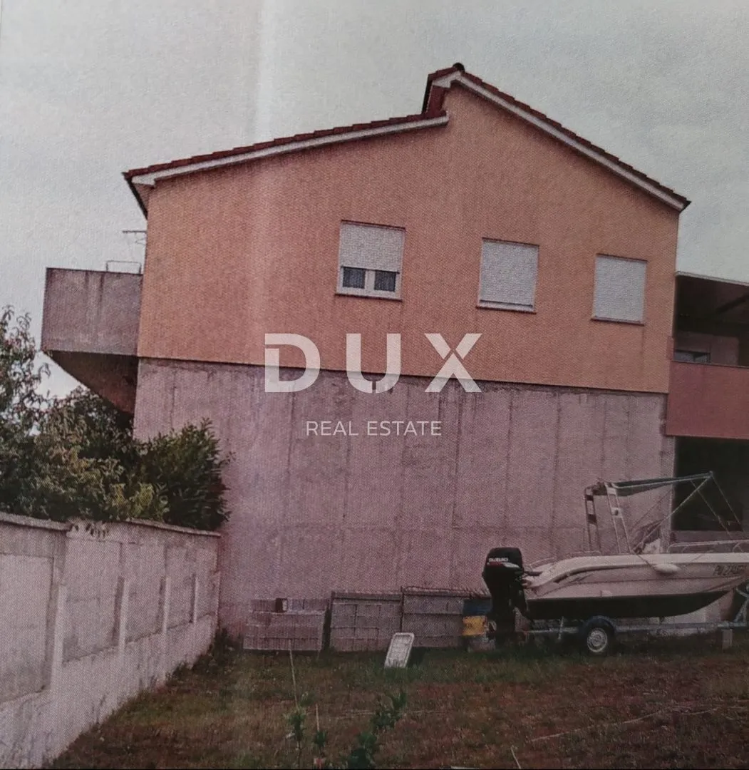 istra,šišan - kuća sa dva stana i garažom! - slika 3