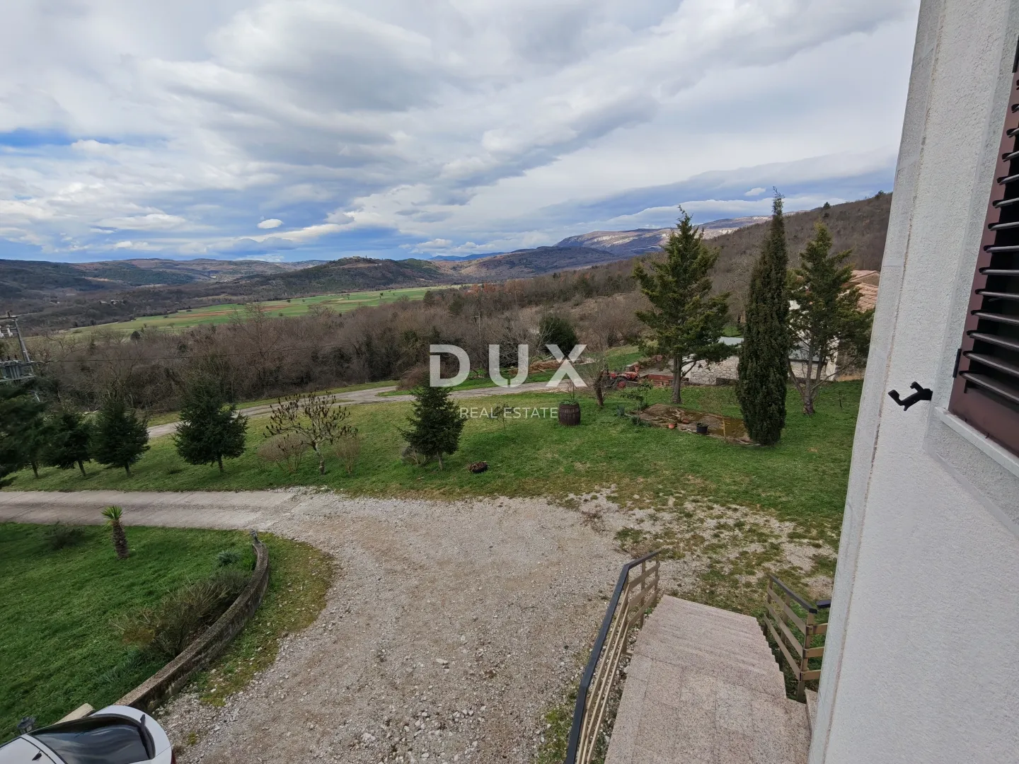 istra, boljun - kuća s dva stana u srcu istre - slika 17