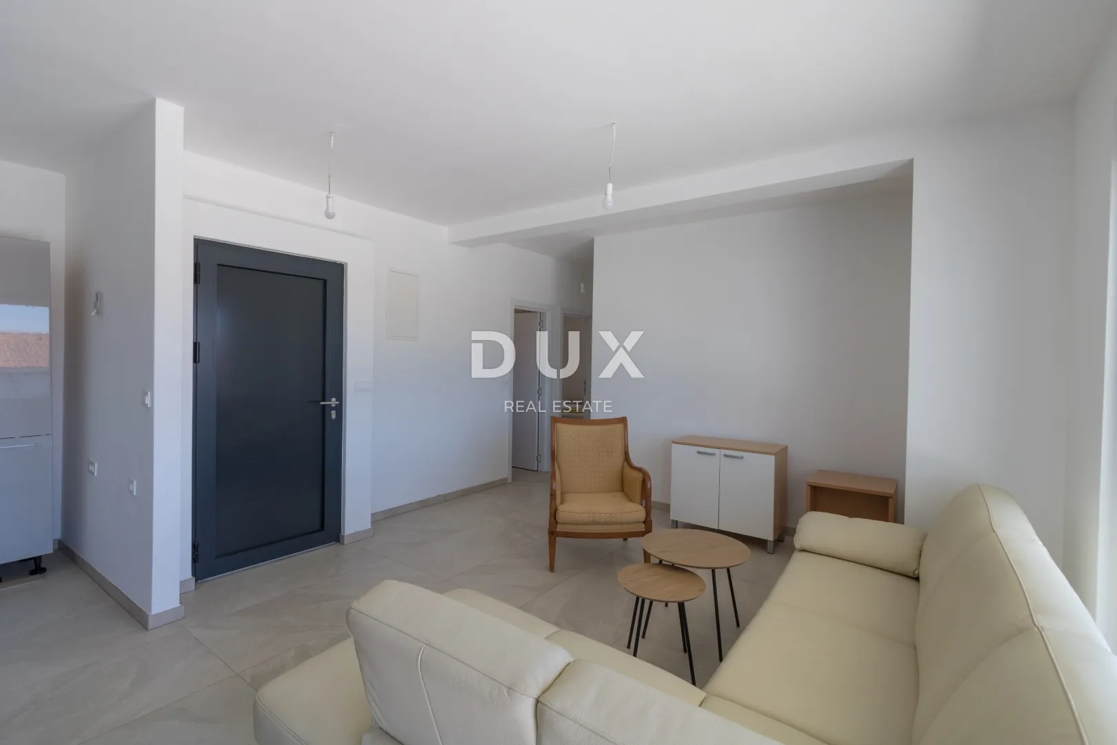 dalmacija, vodice - dvosoban stan na katu s 80m2 terase - slika 2