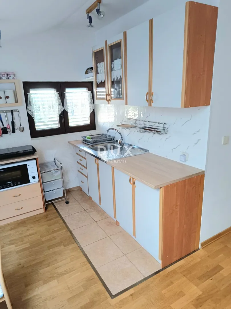 crikvenica, selce - apartman s pogledom na more i vrtom - slika 3