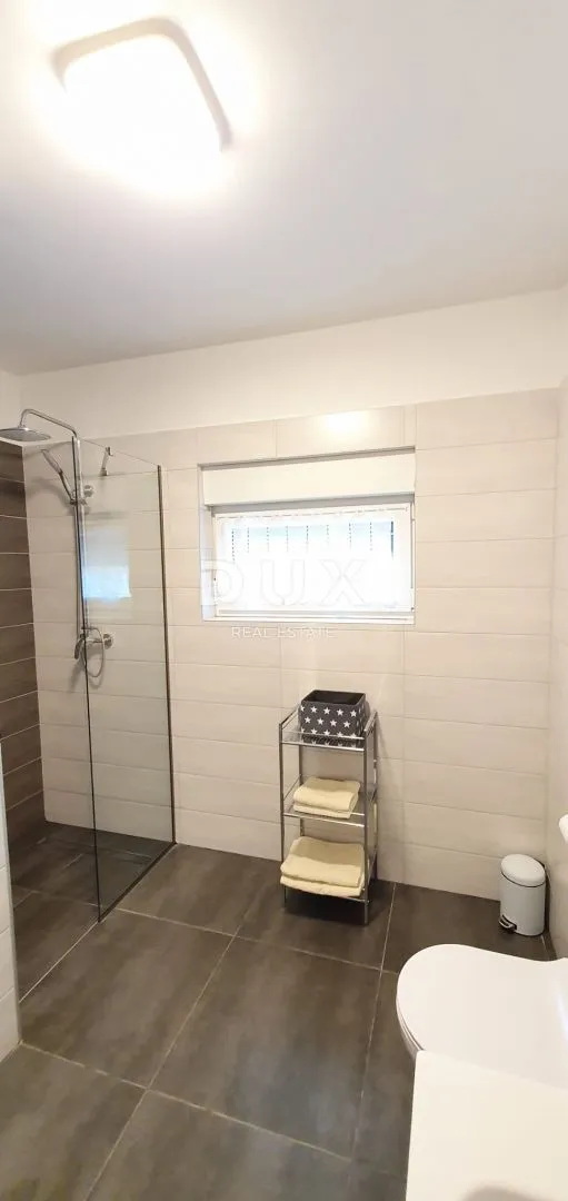istra, šišan - nova moderna vila s bazenom - slika 23