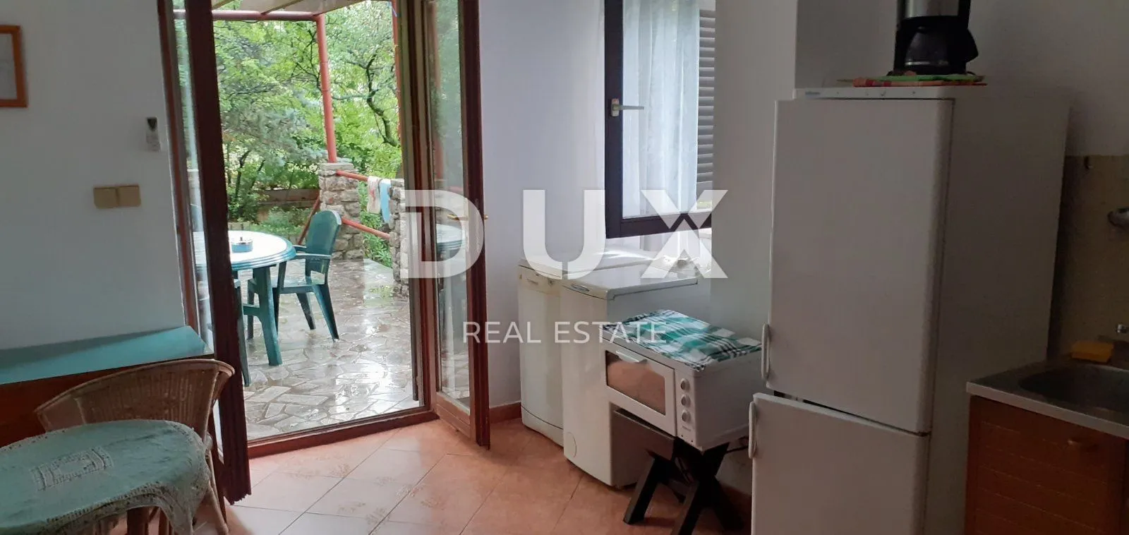 smokvica - kuća s 4 apartmana drugi red do mora (50m), garaža - slika 24
