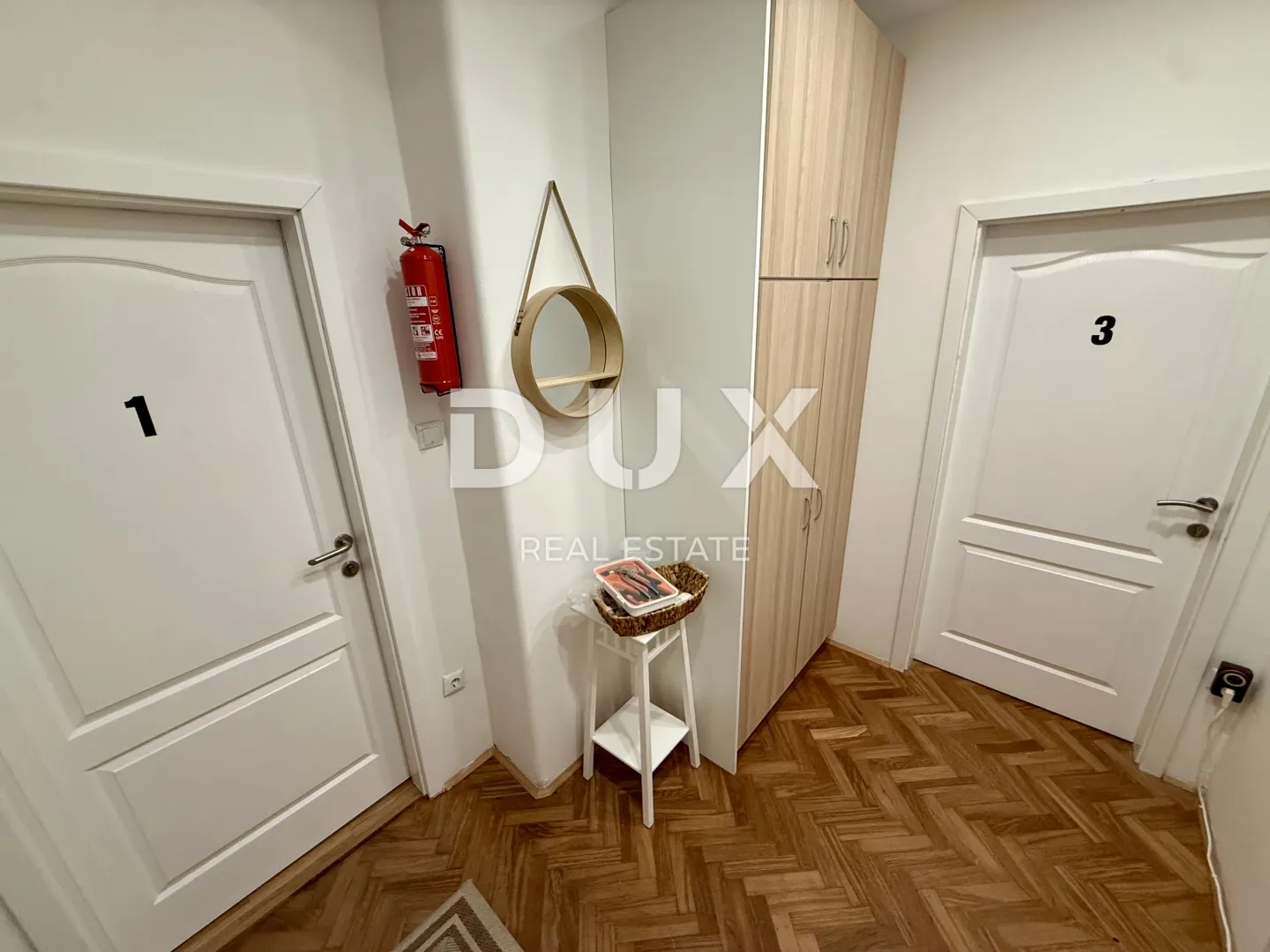 zagreb, centar - dvoetažni stan s tri apartmana i odličnim prihodima! - slika 25