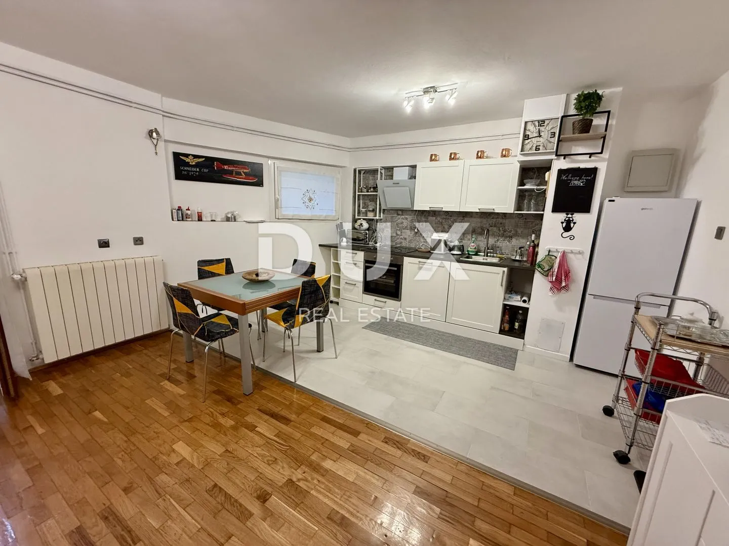 kvarner, veprinac, 3-sobni stan, 74 m2, prostrana okućnica, uređen - slika 2