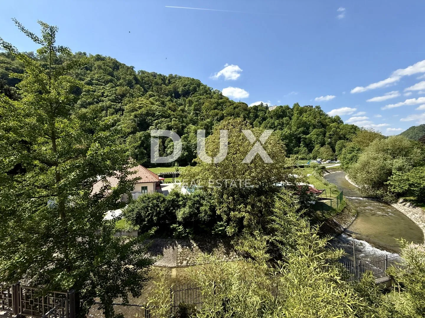 samobor, centar - prekrasna kuća s velikom okućnicom - slika 44