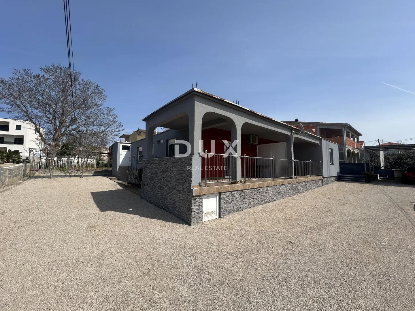 ŠIBENIK, VODICE – 3 SJ + mogućnost 6, parcela 920 m²