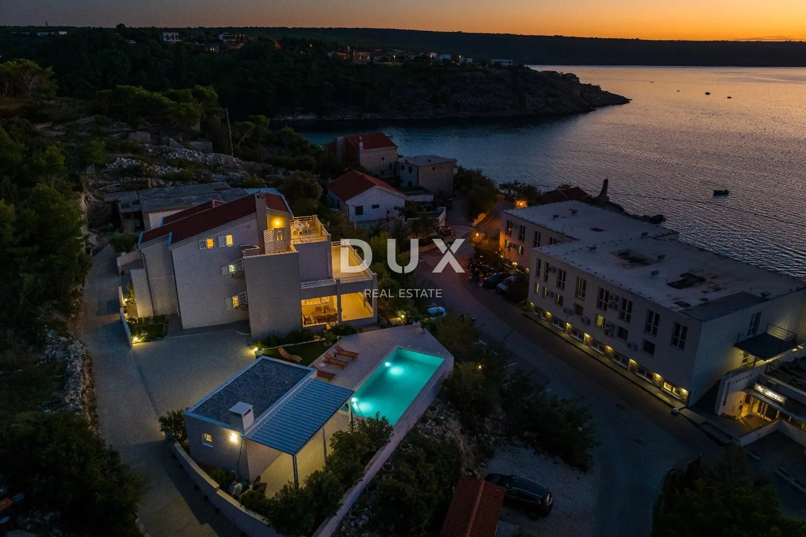 zadar, novigrad - luksuzna vila s panoramskim pogledom na more - slika 30