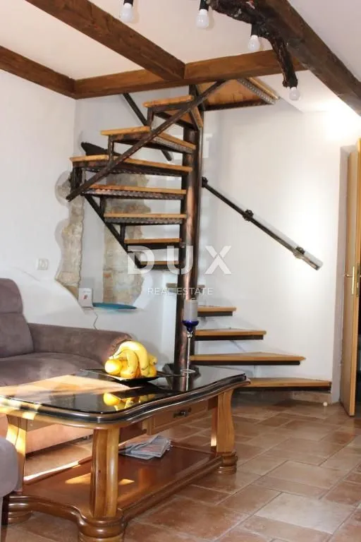 istra, momjan - kamena kuća s bazenom - slika 12