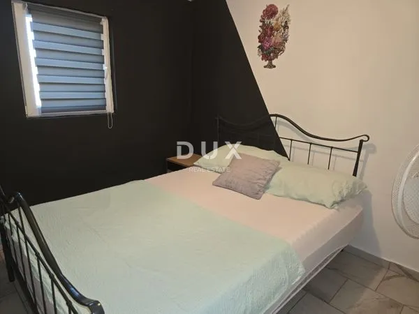 dalmacija, karin donji – prostrana kuća s dva apartmana i konobom - slika 16
