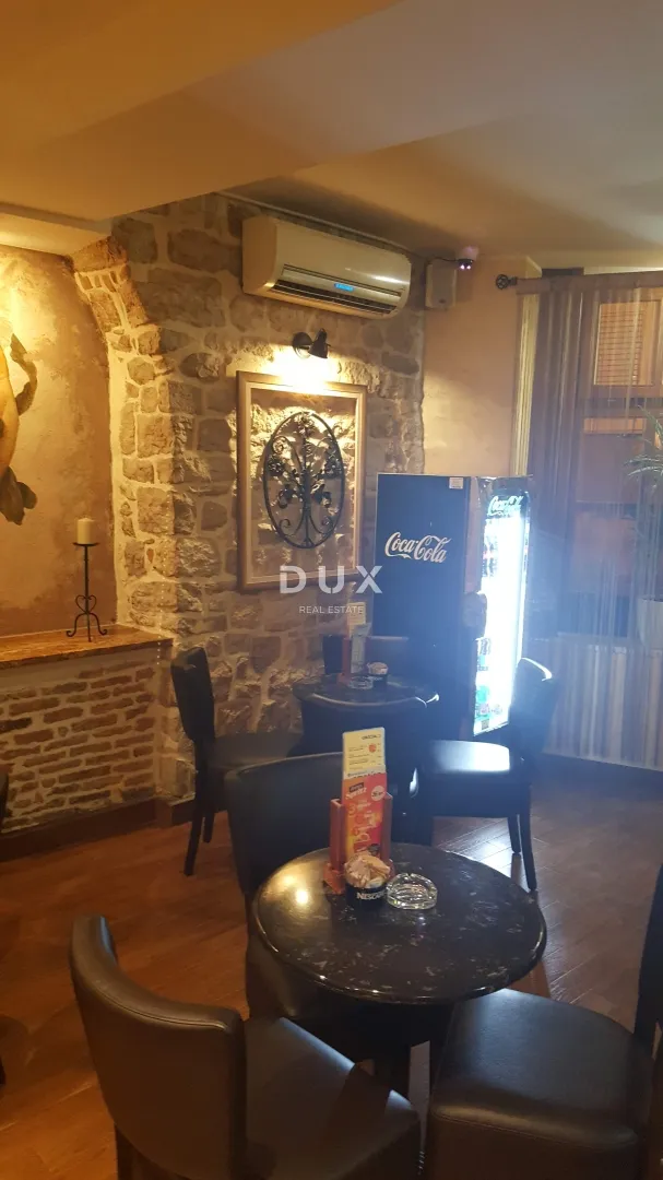 istra,rovinj - predivan uhodani caffe bar u srcu rovinja - slika 29