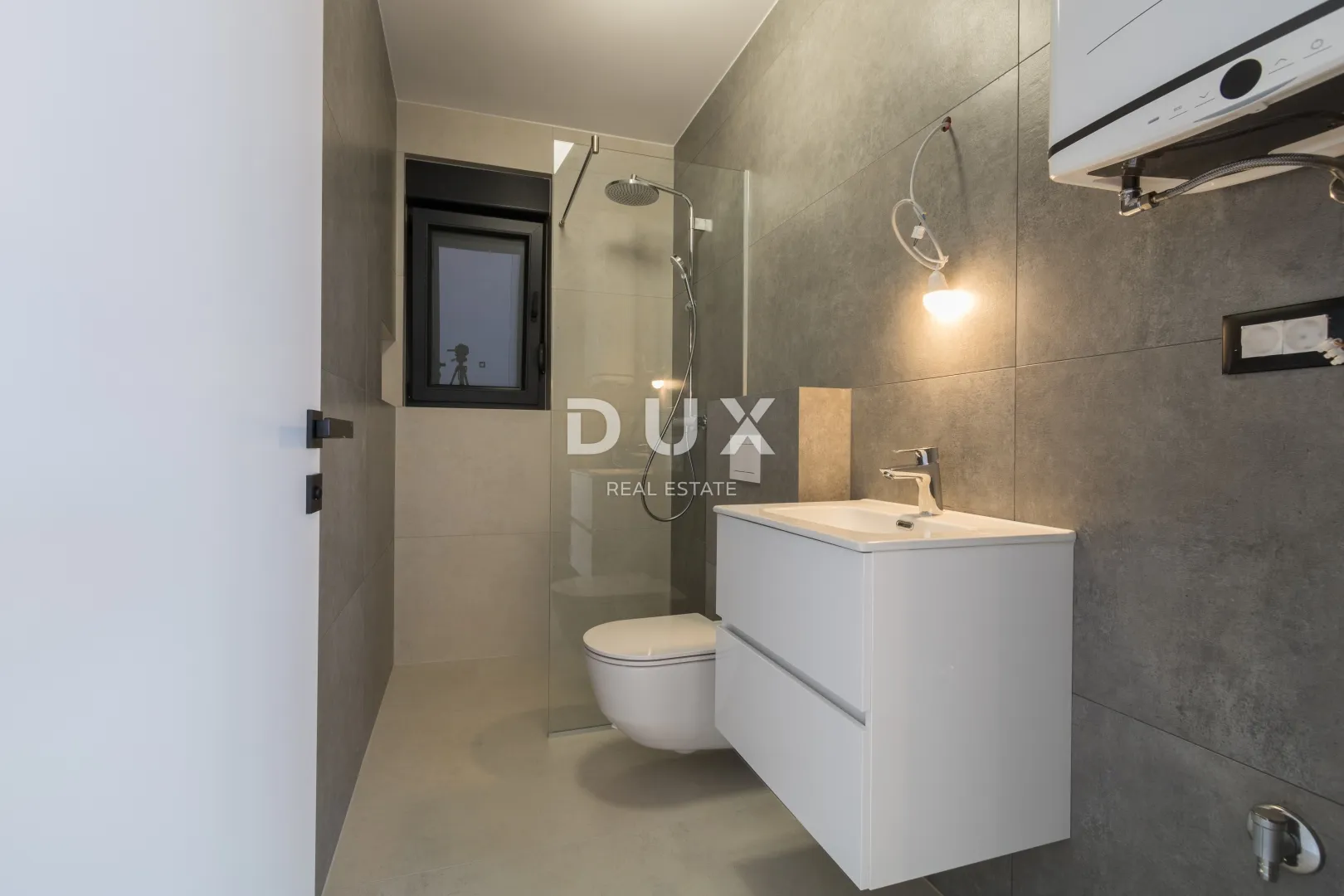 dalmacija, murter - moderan duplex 5min od plaže! - slika 6