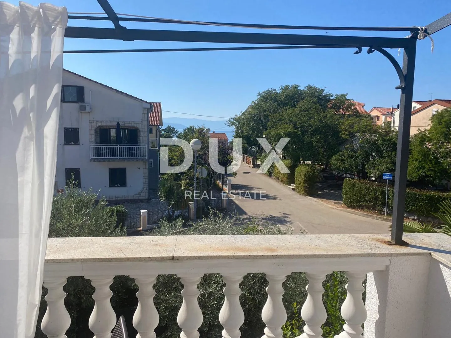 otok krk, njivice - etaža kuće na prvom katu s dva apartmana - slika 3