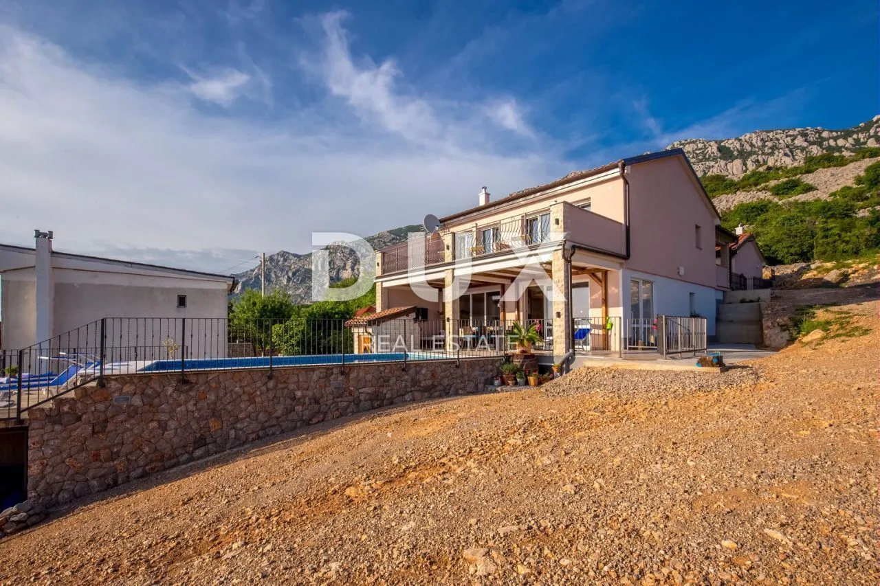 jablanac - kuća 260m2 sa bazenom i pogledom na more - slika 16