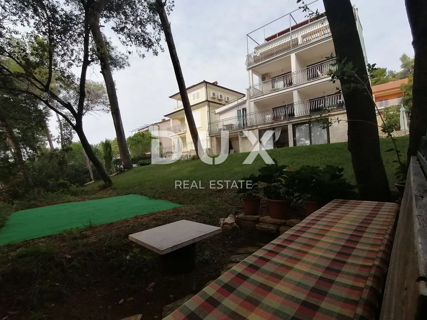 istra, rovinj apartmanska kuća na samo 40m od mora! - slika 58