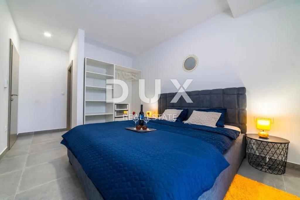 istra, poreč - moderna vila s bazenom - slika 23