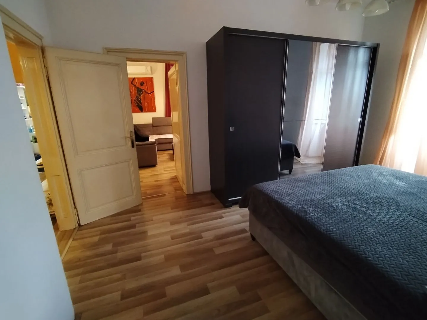 istra, pula - prostrani stan u centru grada! - slika 4