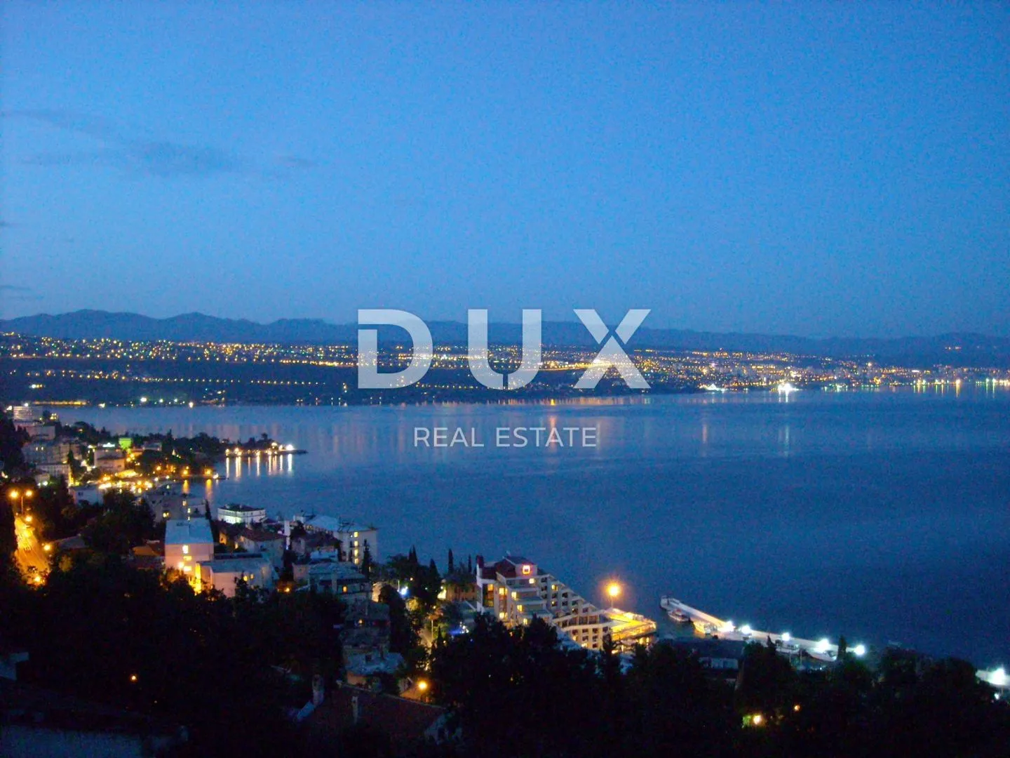 opatija, centar, moderna vila, 300 m2, okućnica 1179 m2 - slika 2