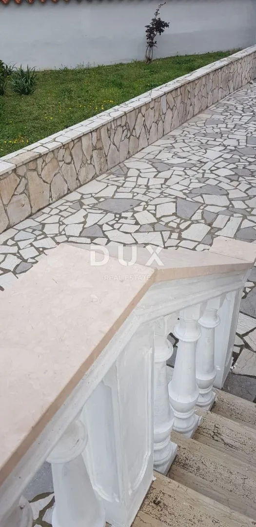 istra, ližnjan - kuća sa tri stana - slika 23