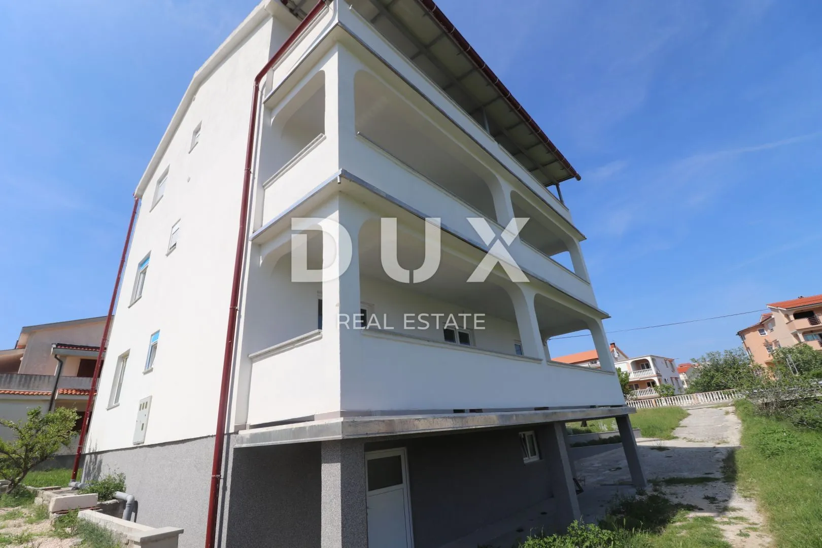 rab, lopar- uređeni apartman na odličnoj lokaciji - slika 1