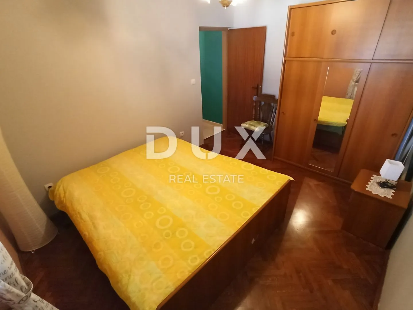 istra, svetvinčenat - obiteljska kuća s dva apartmana - slika 20