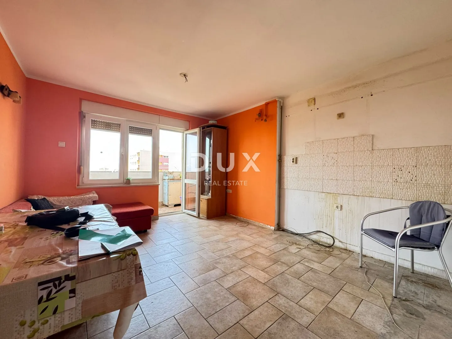rijeka, donja vežica – dvosoban stan s balkonom, 54m2, pogled na more - slika 2