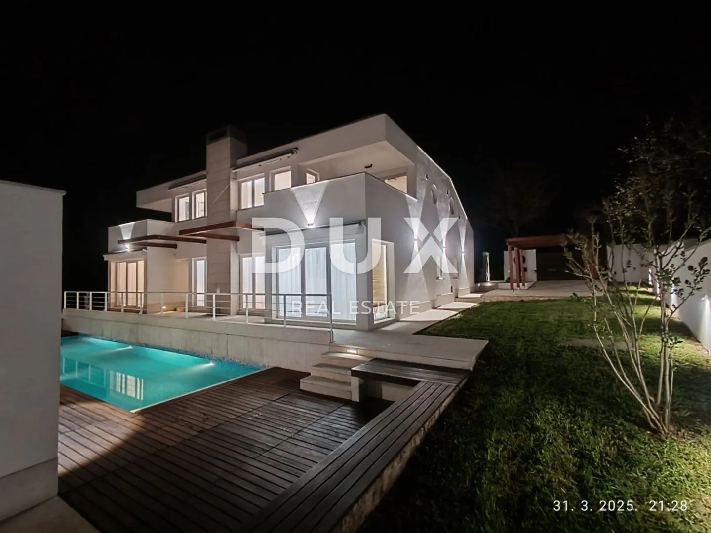 istra, poreč - ekskluzivna dizajnerska obiteljska vila s wellness oazom i grijanim bazenom - slika 61