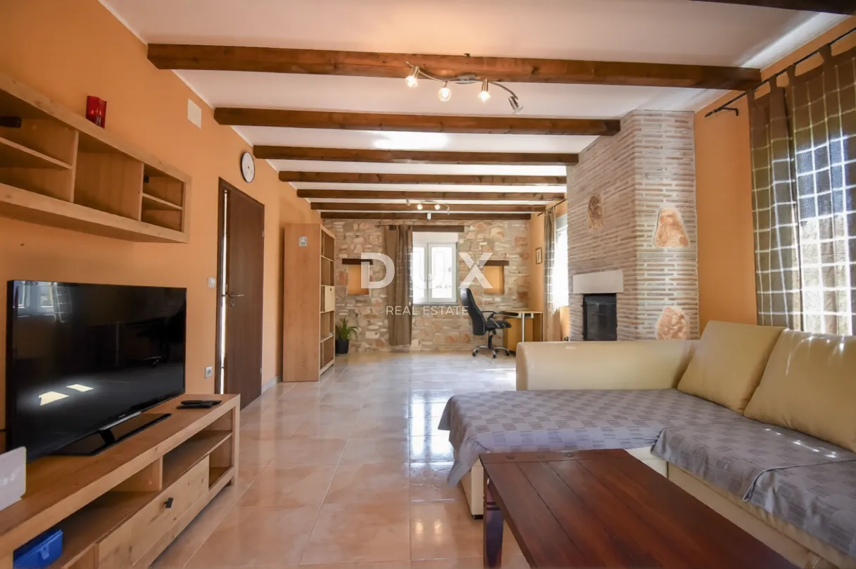 poreč, funtana - mediteranski dom s rustikalnim detaljima, 238m2 - slika 2