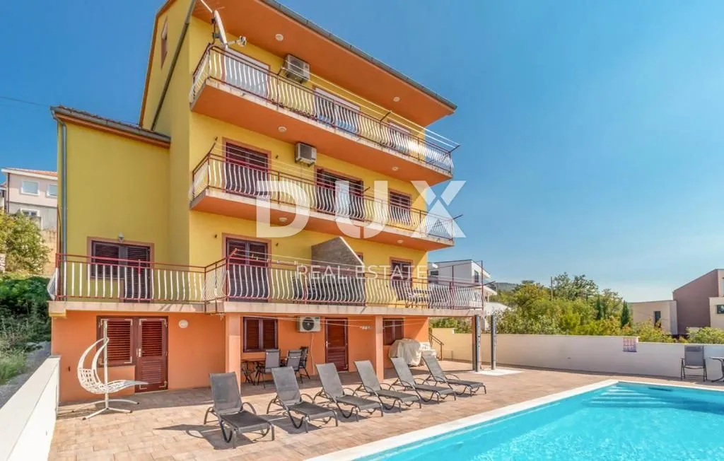 crikvenica - kuća s više apartmana i pogledom na more - slika 3