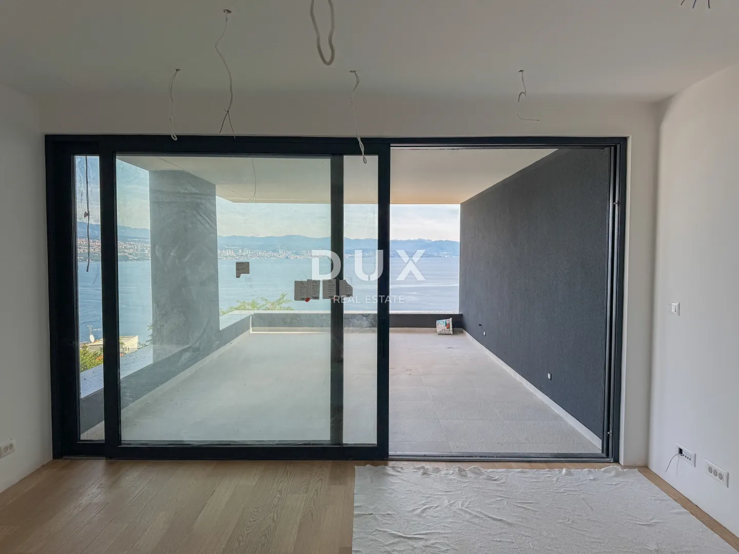 opatija, centar - stan s panoramskim pogledom na more, garažom i jacuzzijem iznad centra opatije - slika 8