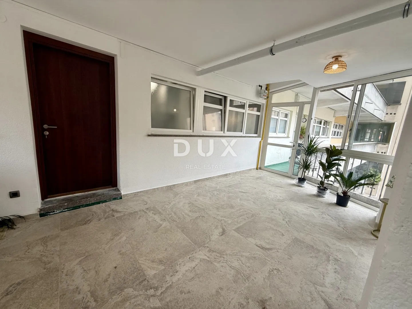 rijeka, centar - stan za dugoročni najam u blizini korza! - slika 18