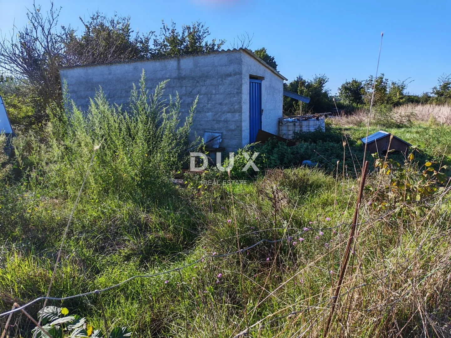 ISTRA, POMER - Legalizirani objekt 30 m2 sa velikim poljoprivrednim zemljištem! - Pomer, Medulin