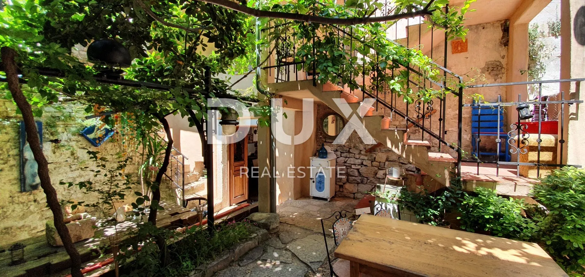 istra, bale - kamena bajka u srcu grada, 5 apartmana i poslovni prostor - slika 9