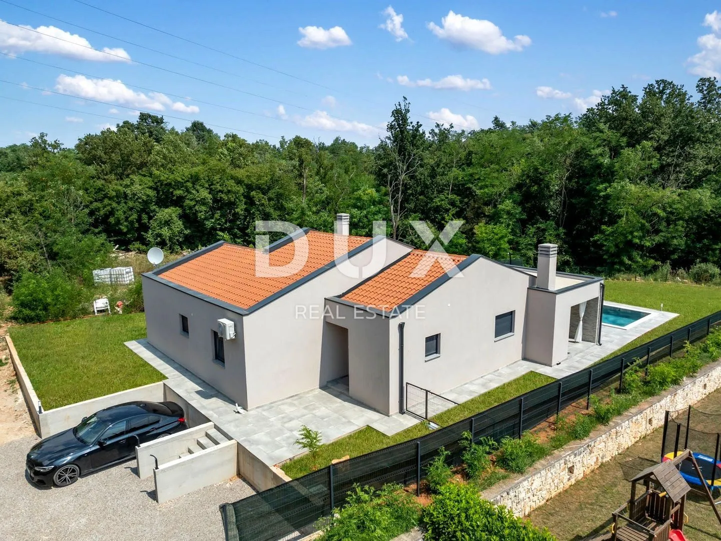 istra, labin - kuća s bazenom na rubu naselja - slika 8
