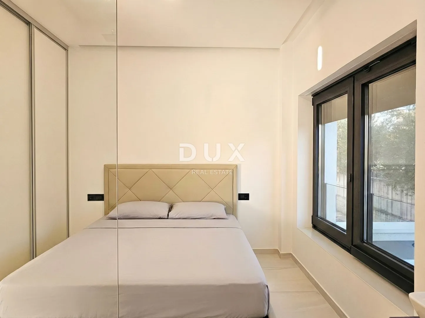 otok krk, grad krk, dvoetažni stan, 112,30 m2, bazen, najam - slika 15