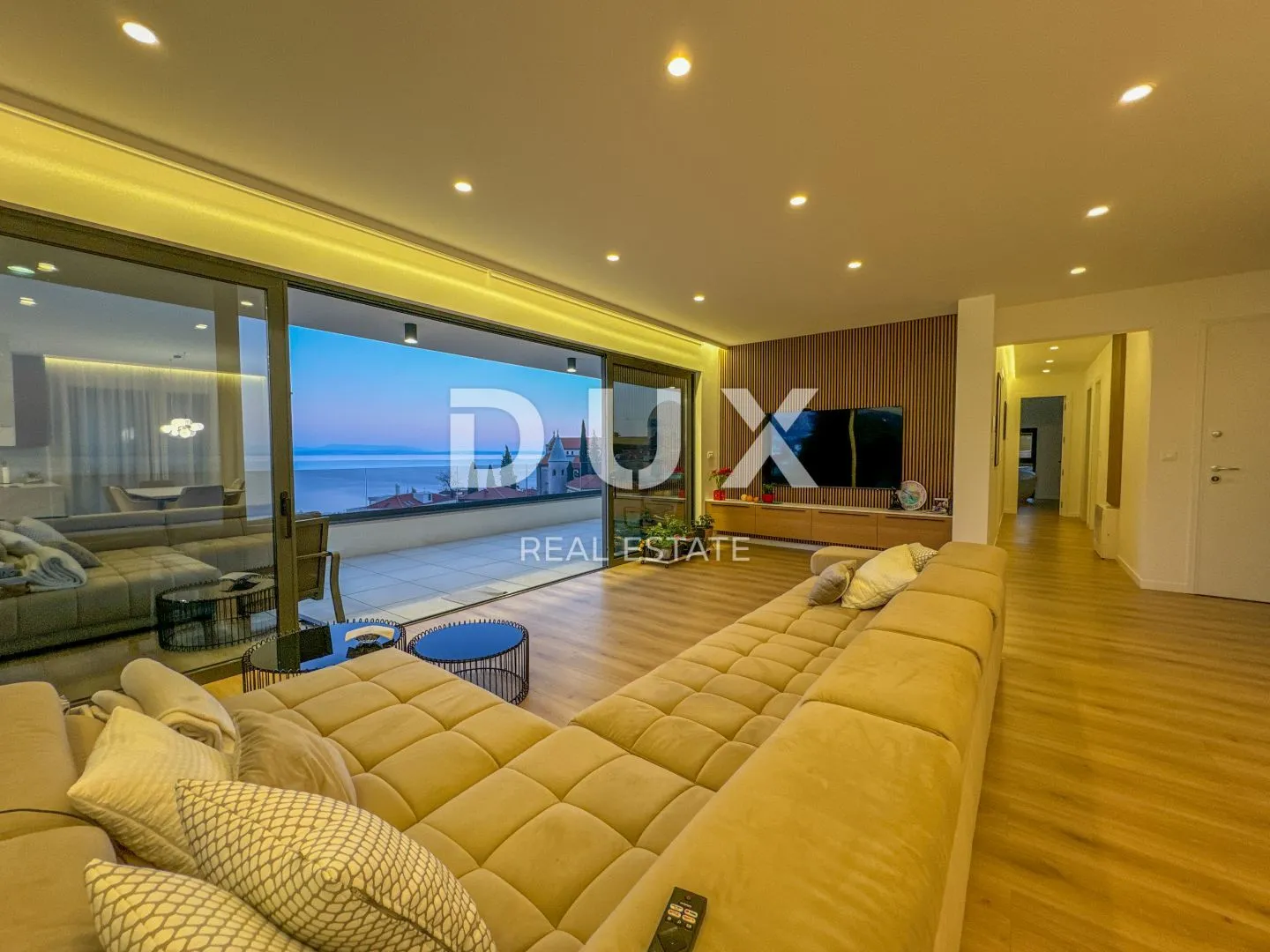 opatija, centar - ekskluzivni penthouse s pogledom, bazenom i garažom - slika 15