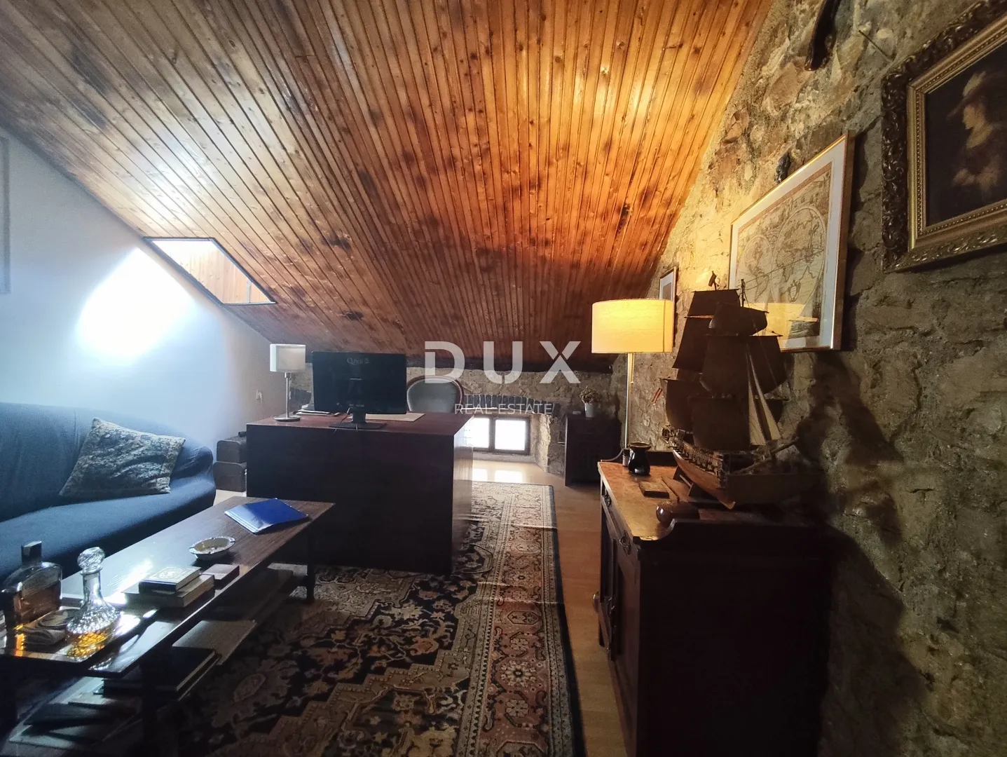 istra, pula – prostoran stan u centru grada - slika 24