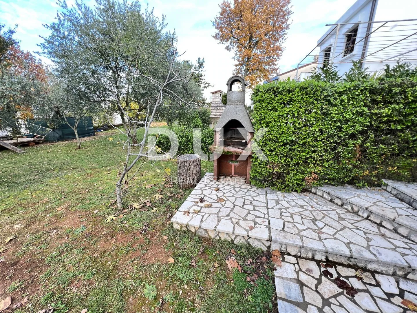 otok krk, njivice - samostojeća kuća sa velikom okućnicom - slika 22