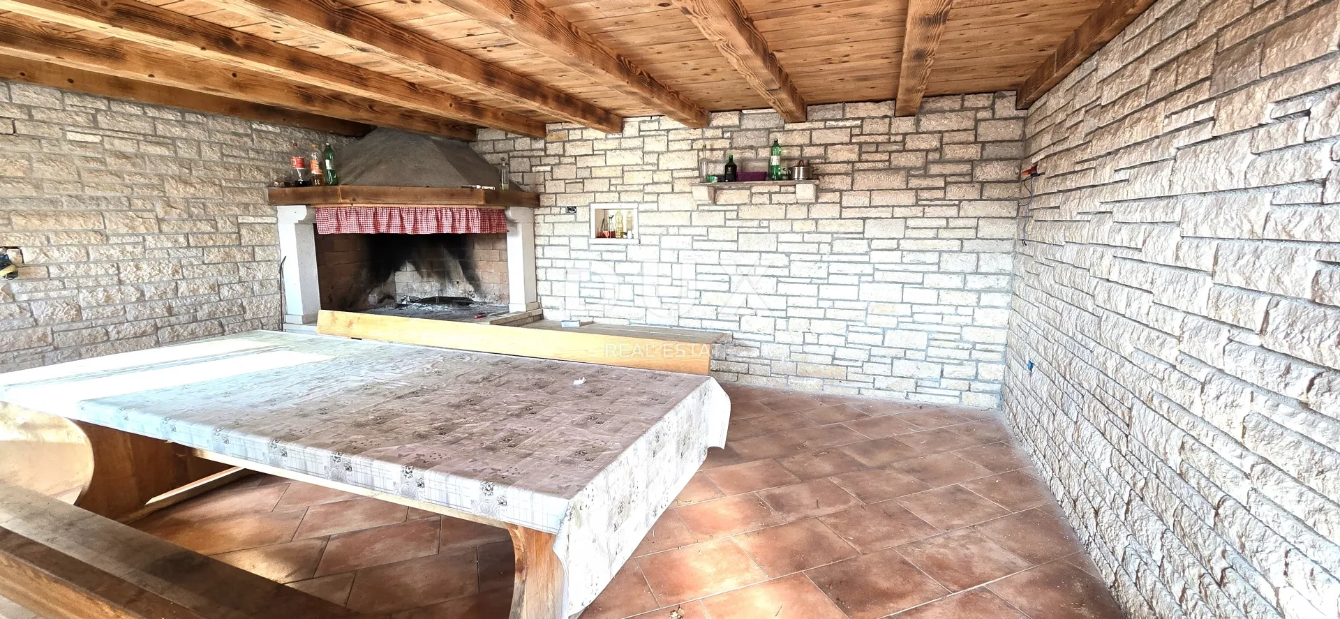 istra, gračišće - ekskluzivna privatnost, mir i otvoreni pogled – kuća s velikom okućnicom - slika 33
