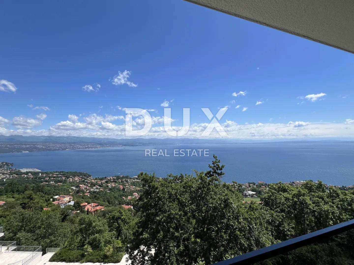 opatija, lovran - ekskluzivan stan s panoramskim pogledom i bazenom - slika 2
