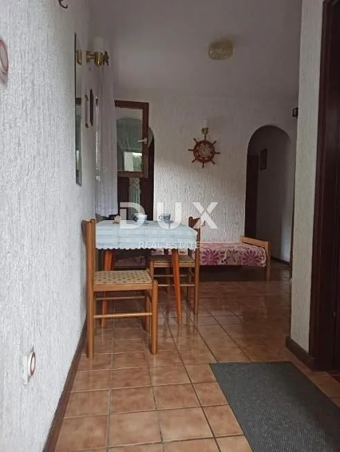 otok pag, novalja - samostojeća kuća u centru novalje - slika 3