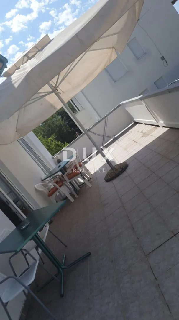 otok rab, barbat - samostojeća apartmanska kuća na odličnoj lokaciji - slika 12