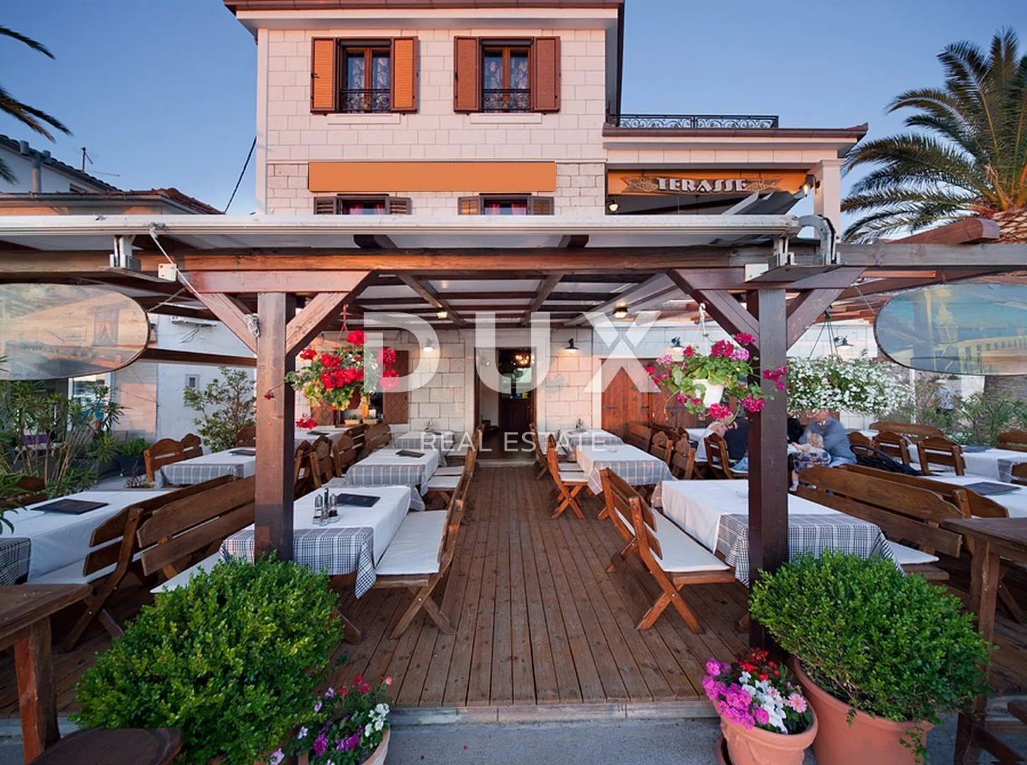 šibenik, rogoznica - predivna kamena kuća i restoran uz more - slika 16