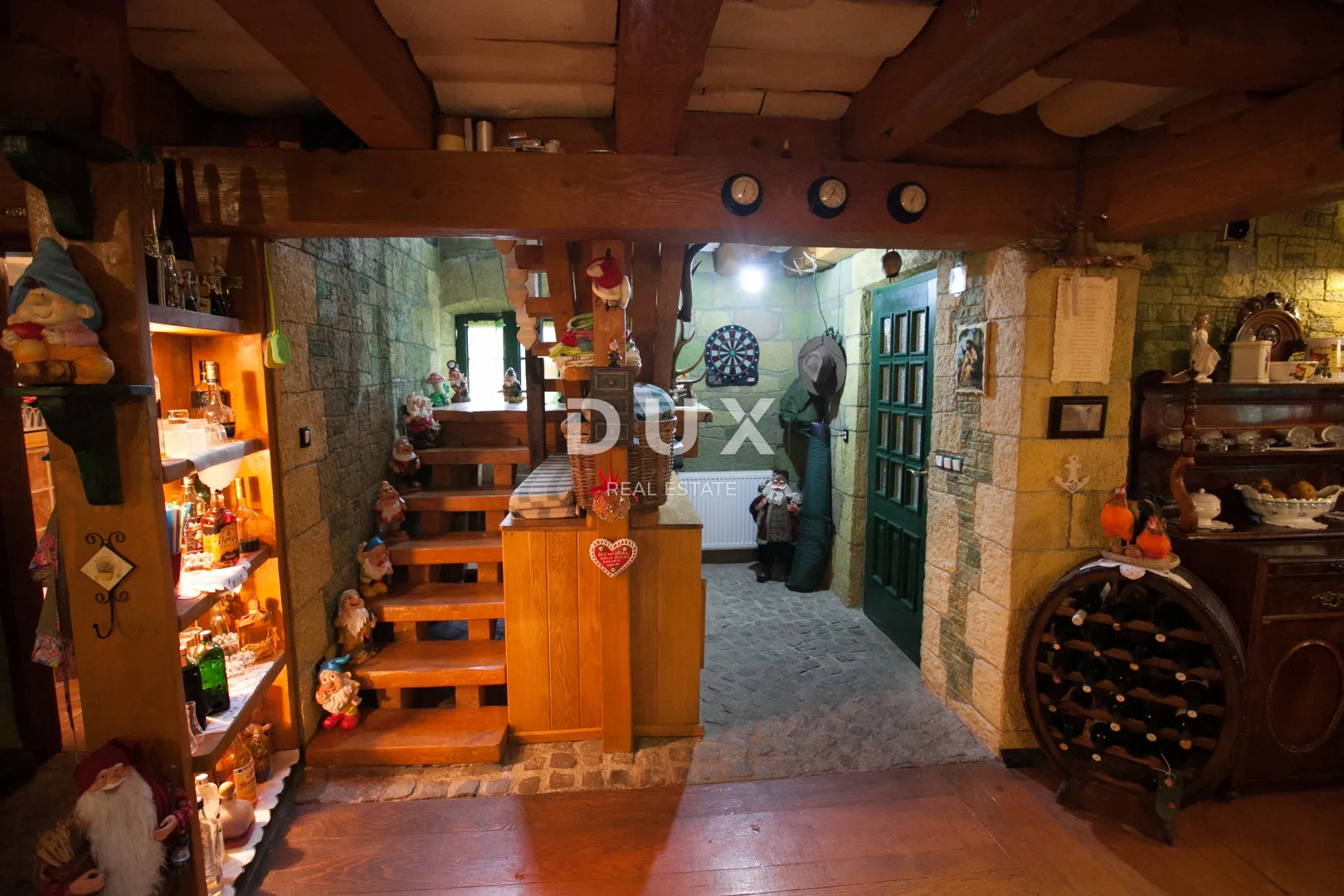 ogulin, jasenak - planinsko imanje s dvije kuće, bazenom i turističkim potencijalom, bjelolasica - slika 11
