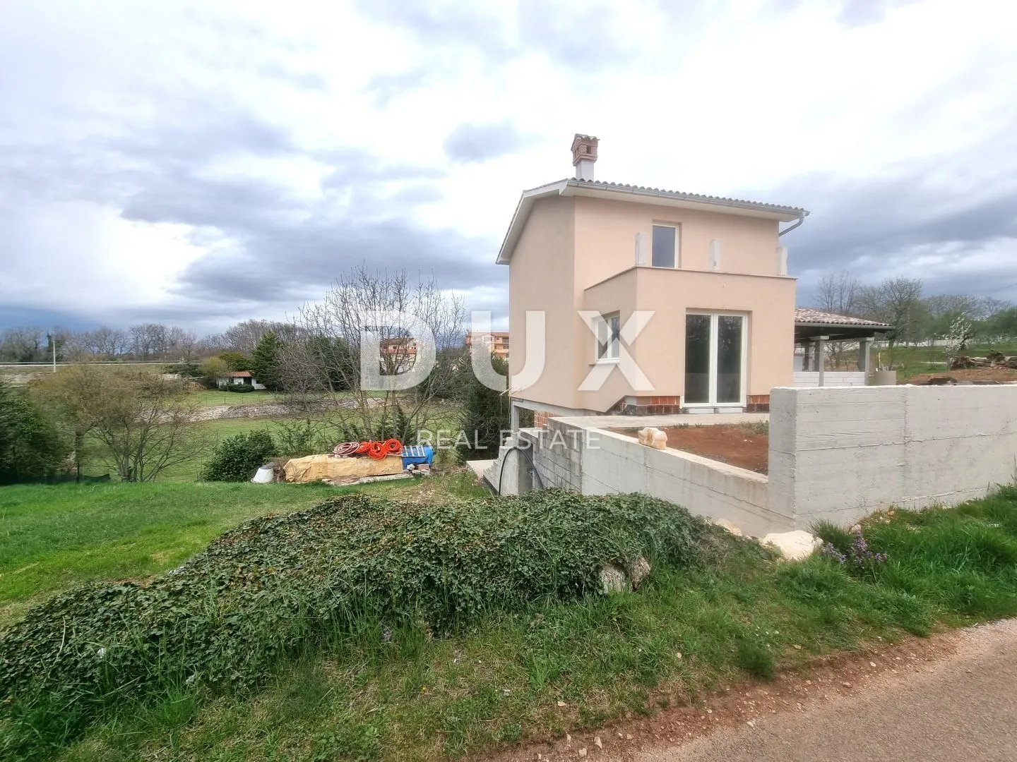 istra, poreč - prostrana kuća na velikoj okućnici, prilika!!! - slika 4