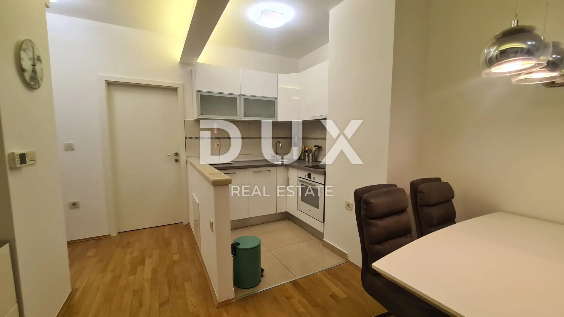 rijeka, centar, najam, moderni 2s+db, dva balkona, lift - slika 4