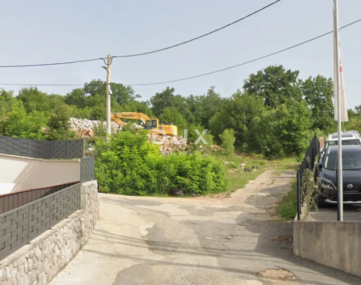 KASTAV - građevinsko zemljište 1070m2 za stambenu zgradu - stanove /poslovno stambenu zgradu/ obiteljsku kuću